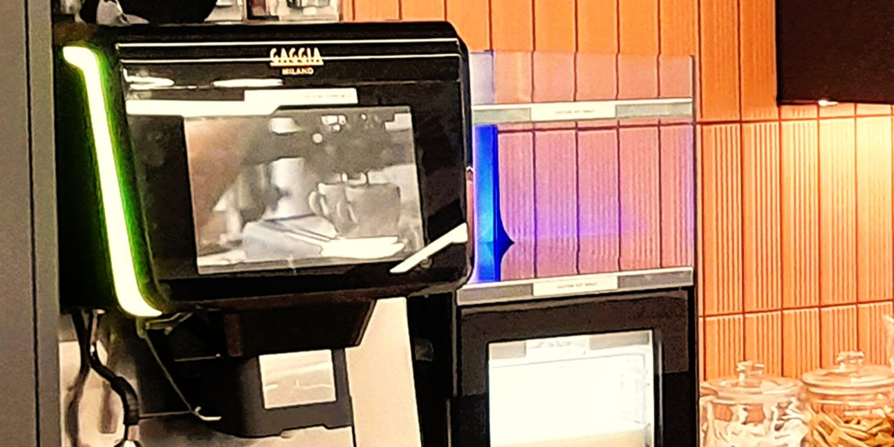 Gaggia La Radiosa coffee machine for use in a cafe or restaurant